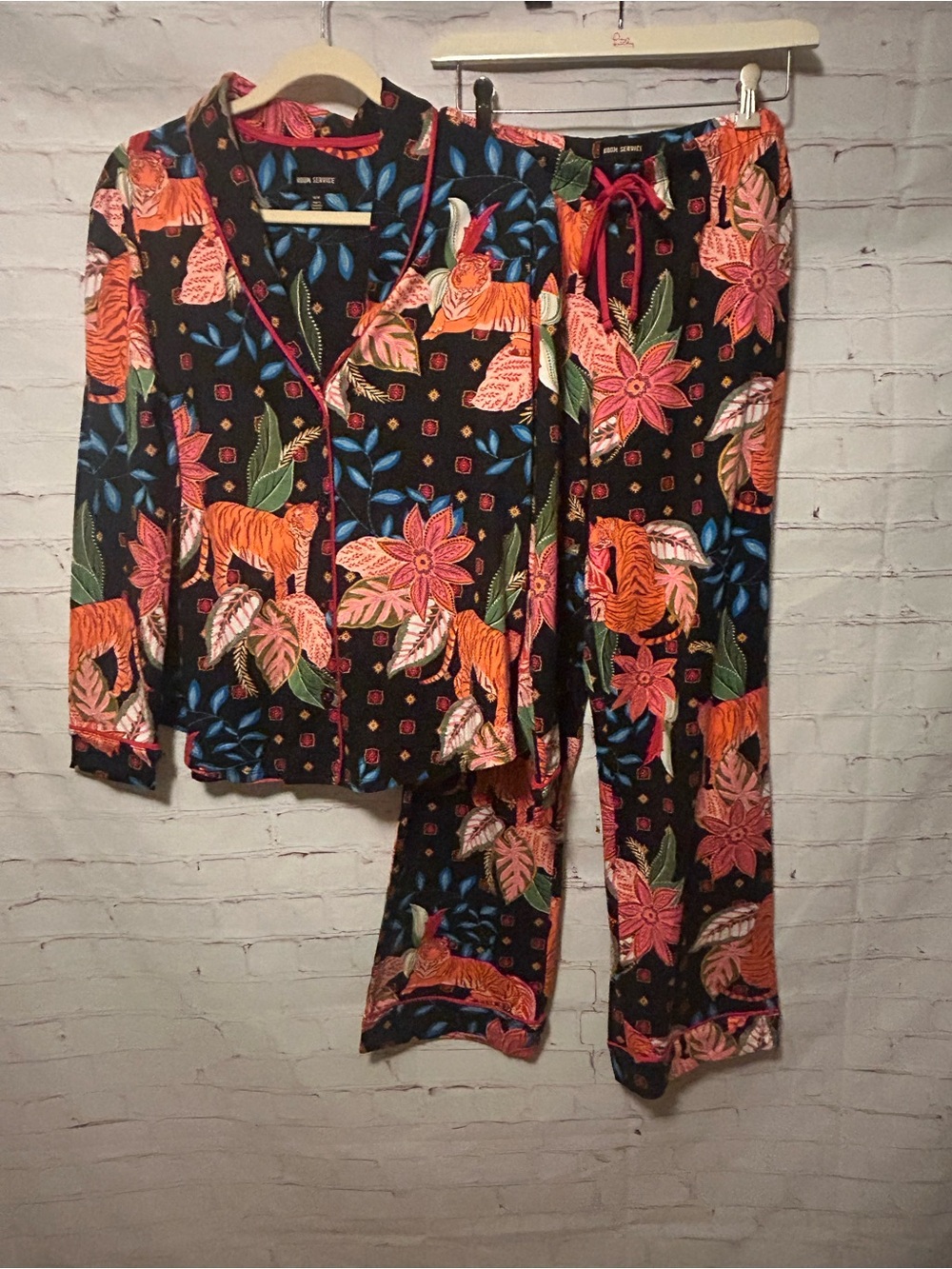 Room Service jungle print pajama set women’s size M NWT